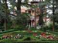 Villa liberty con giardino all'italiana - ( tulipani, putto)